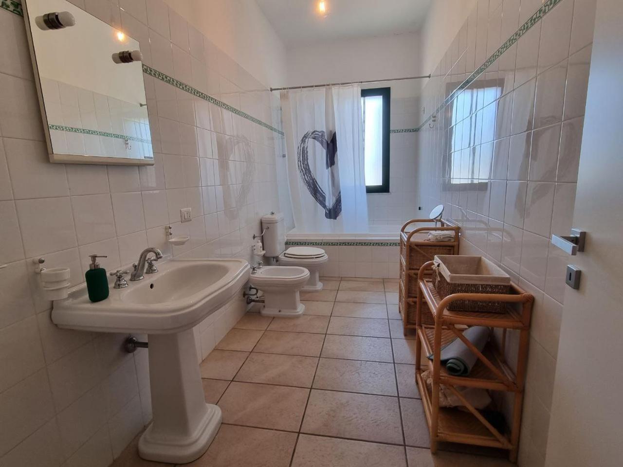 Accogliente Villa Con Piscina Caltagirone Exterior foto